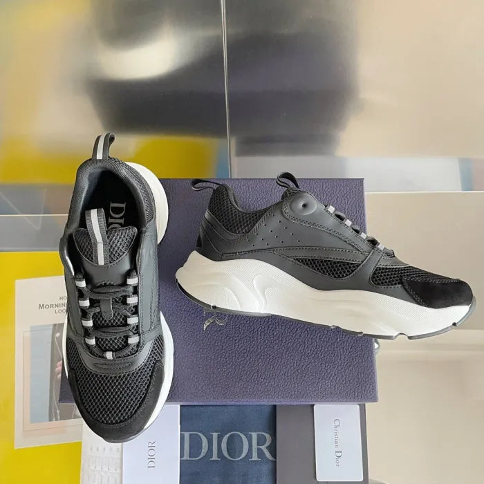 D - SNEAKERS