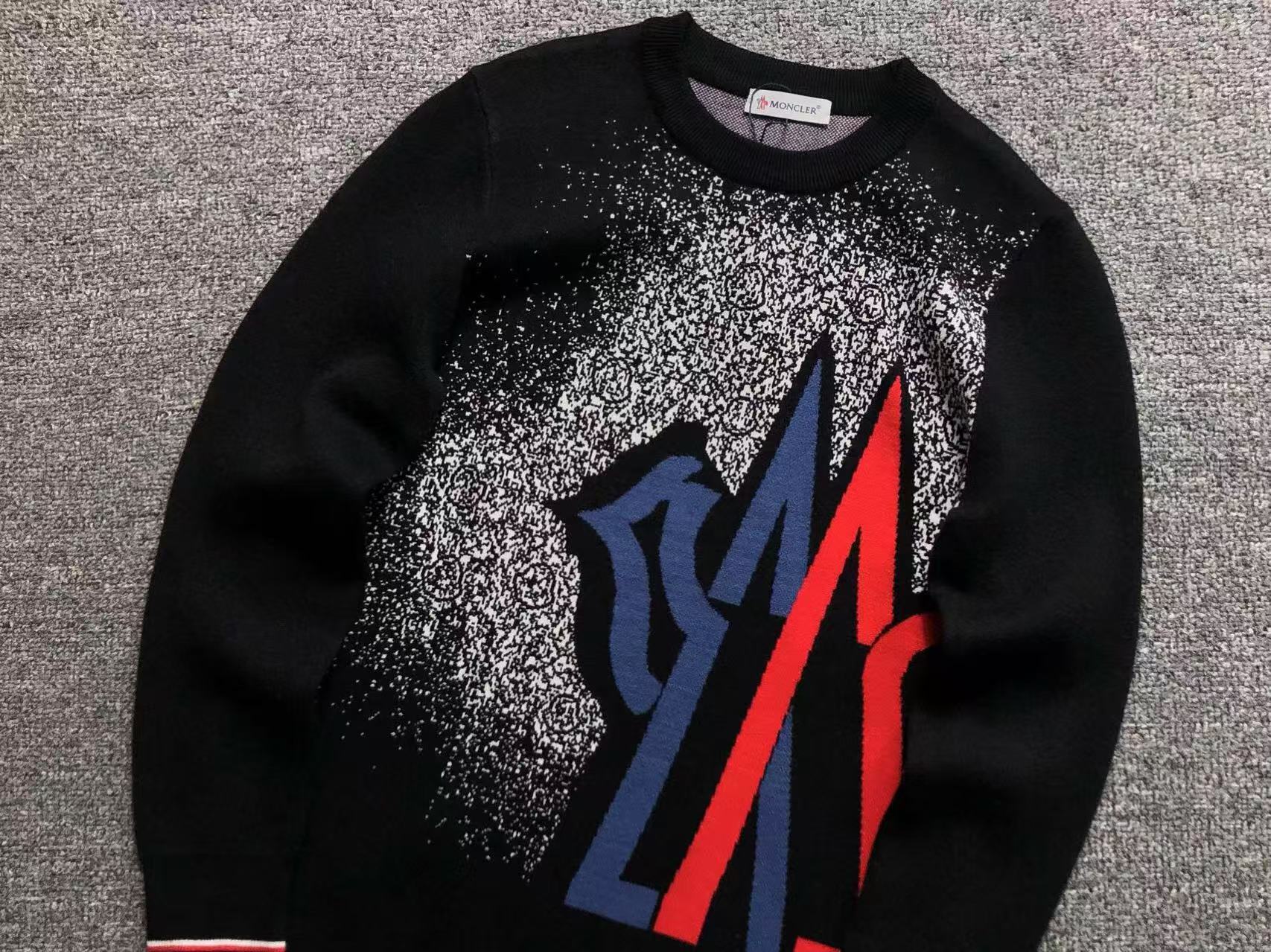 M - SWEATER