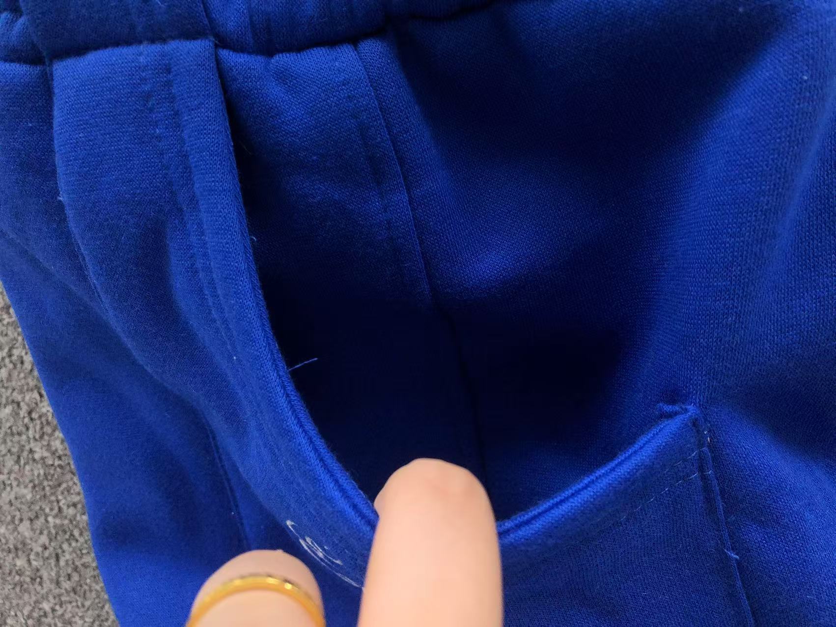 M - SHORTS