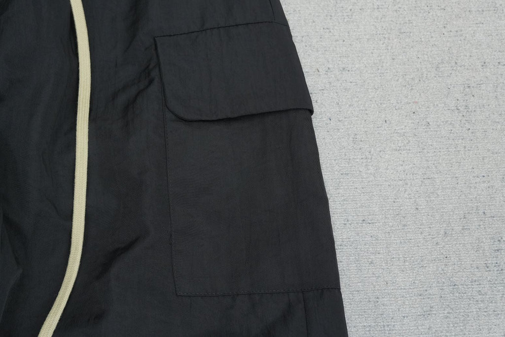 F - SWEATPANTS