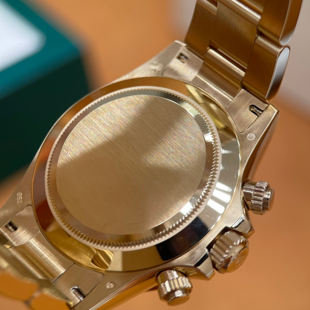 M - Watch