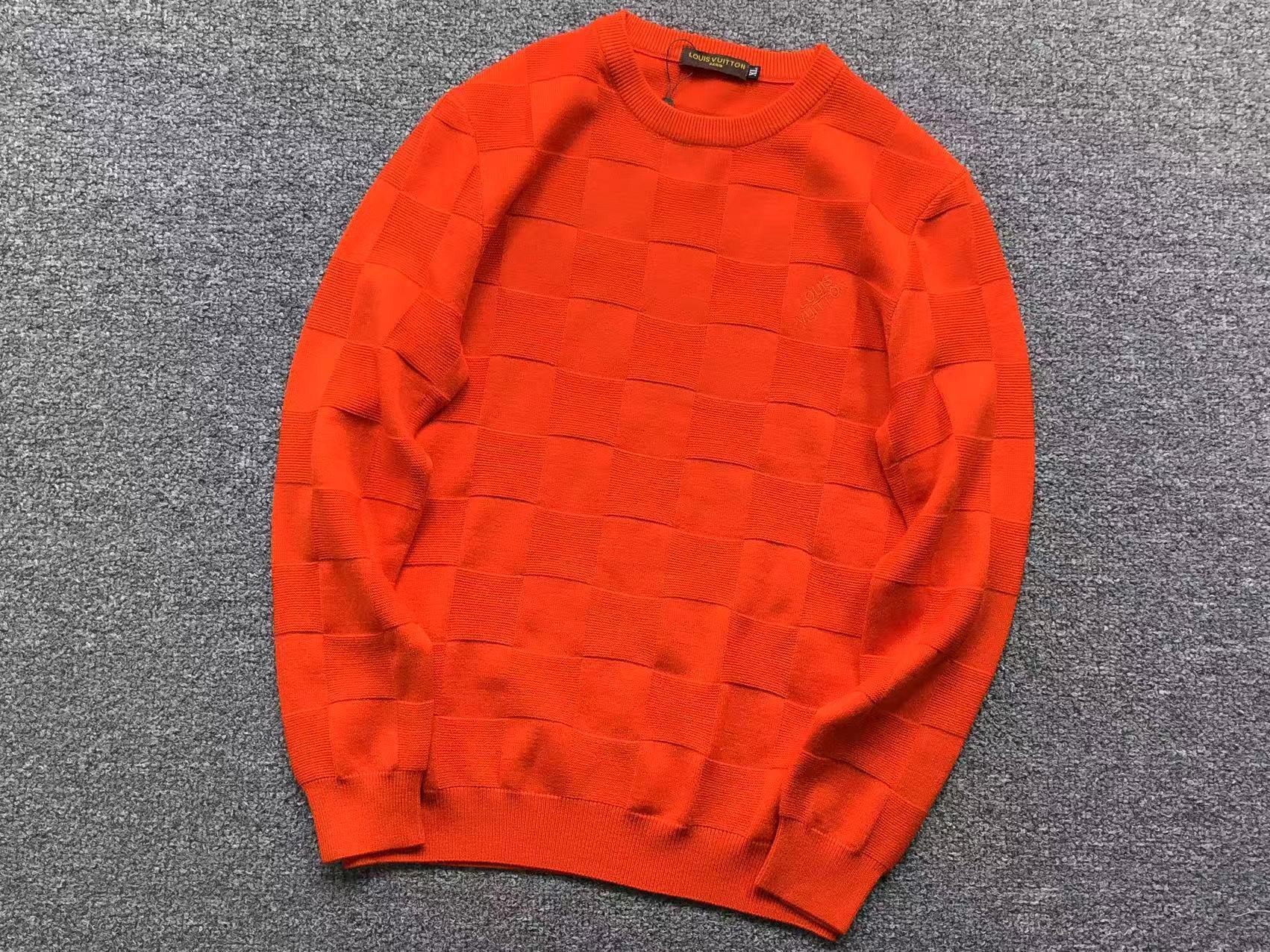 L - SWEATER