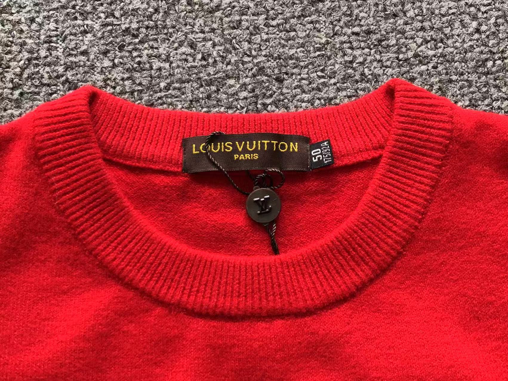 L - SWEATER