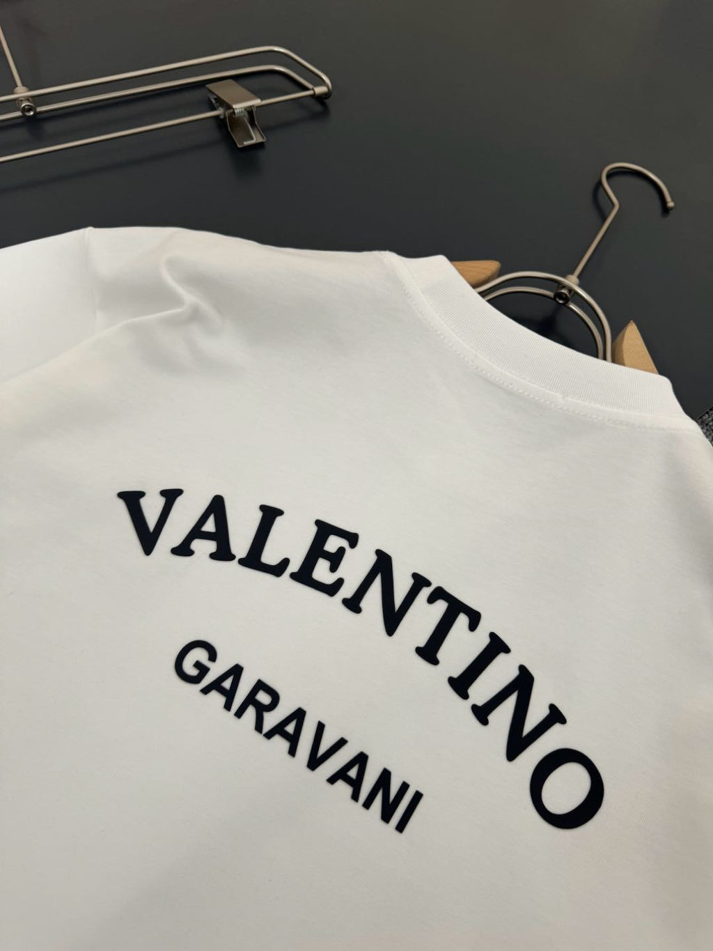 V - TSHIRT