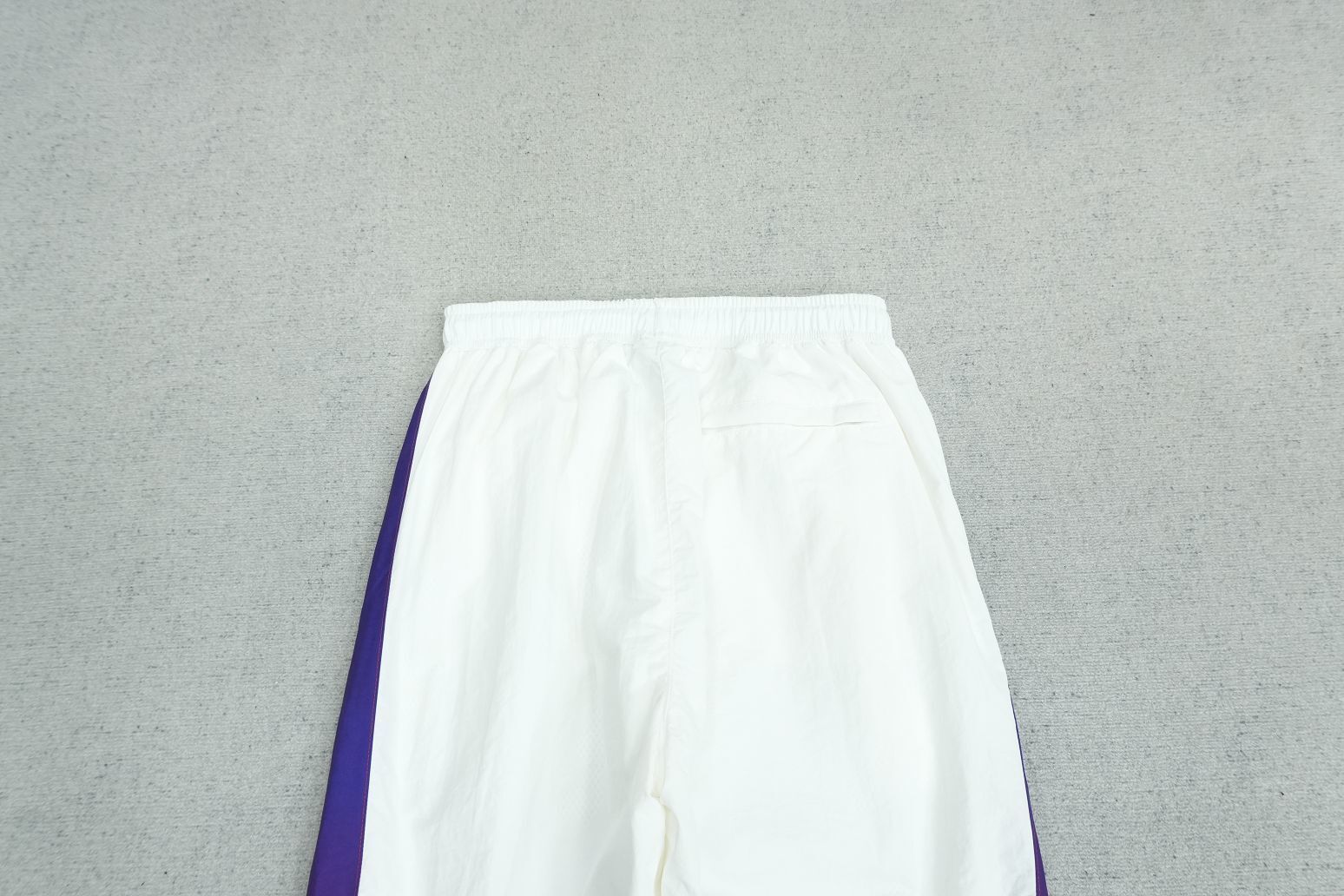 C - SWEATPANTS