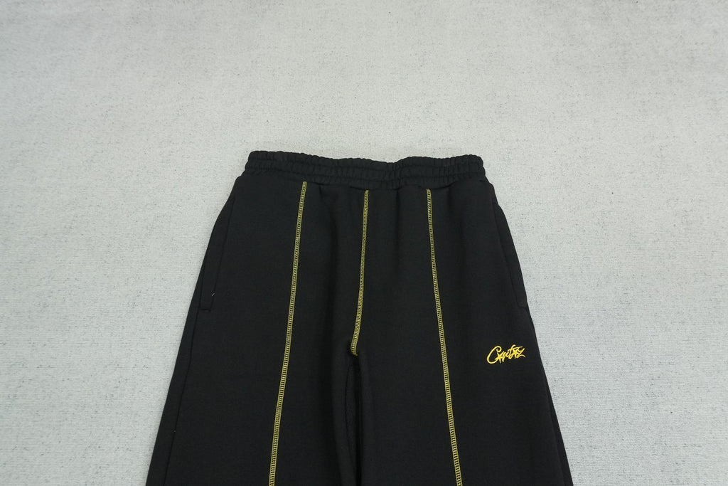 C - SWEATPANTS