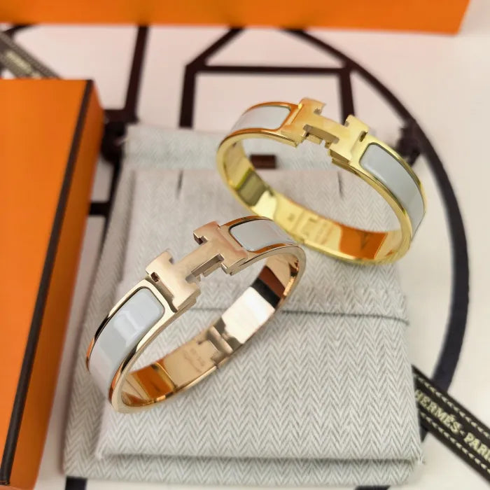 H - ARMBAND