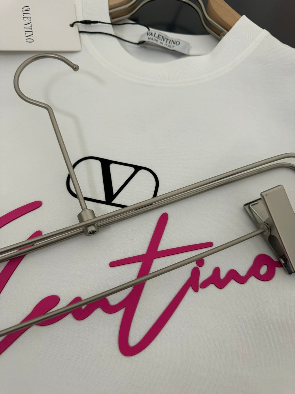 V - TSHIRT