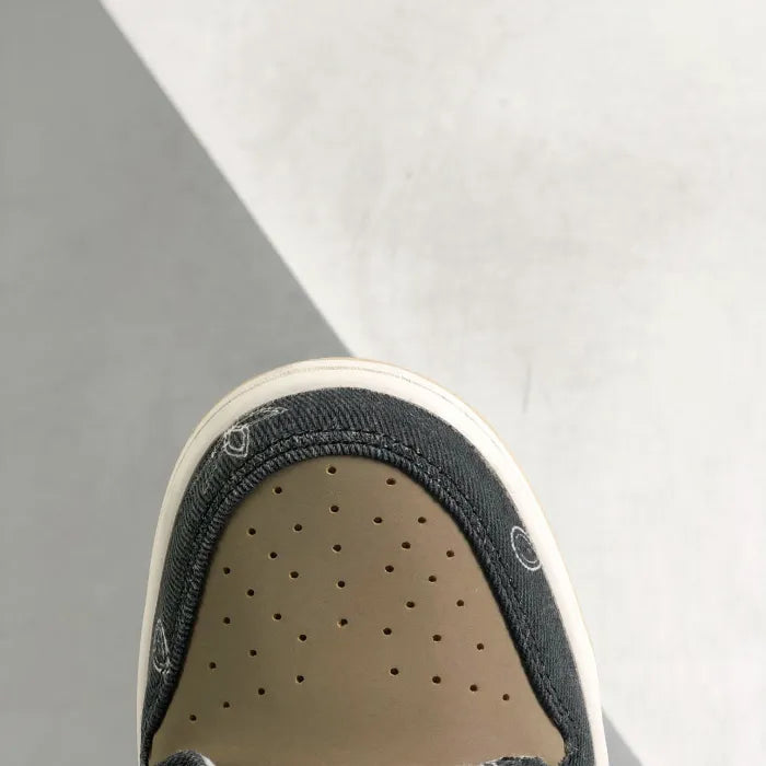 N - SNEAKERS