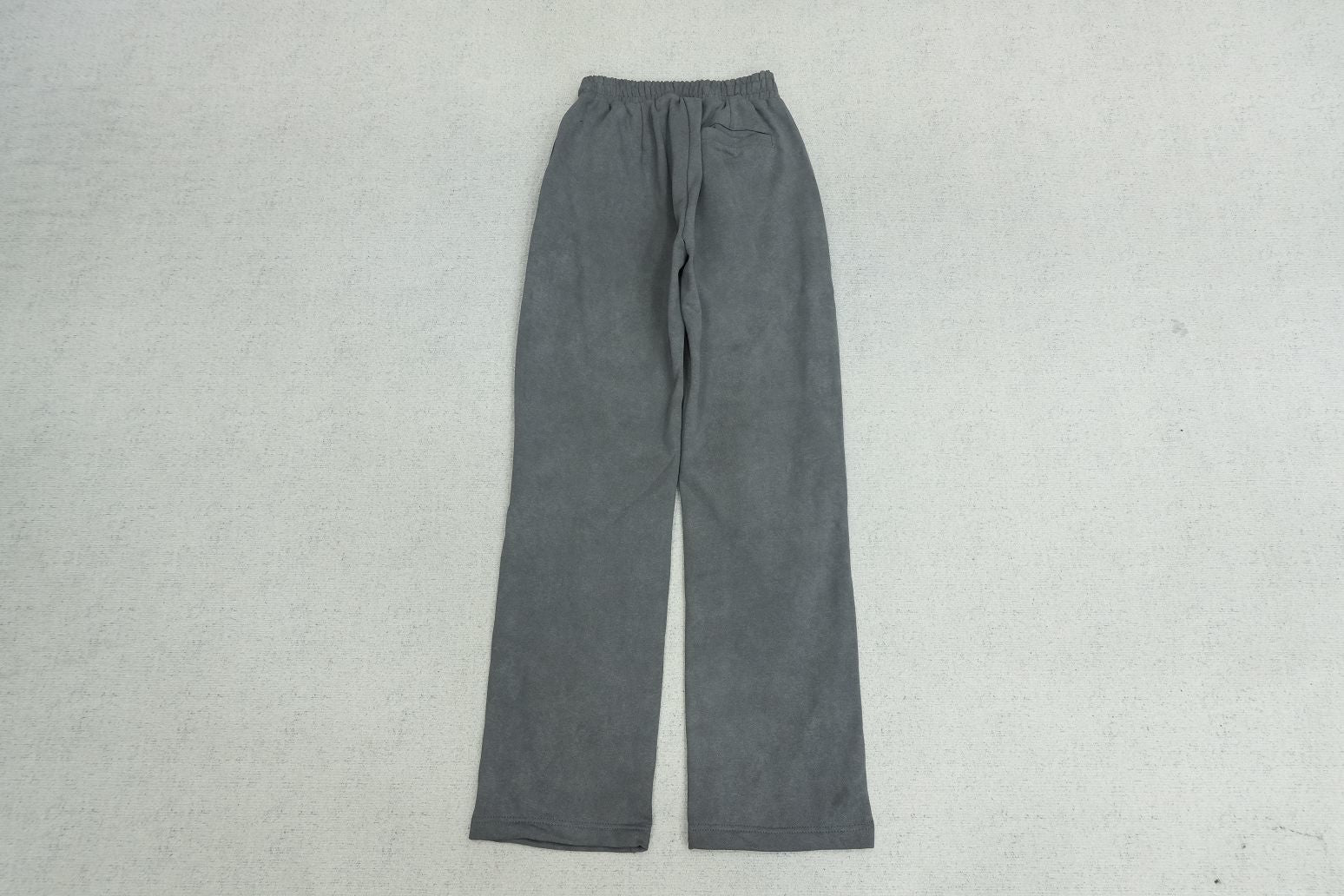 F - SWEATPANTS