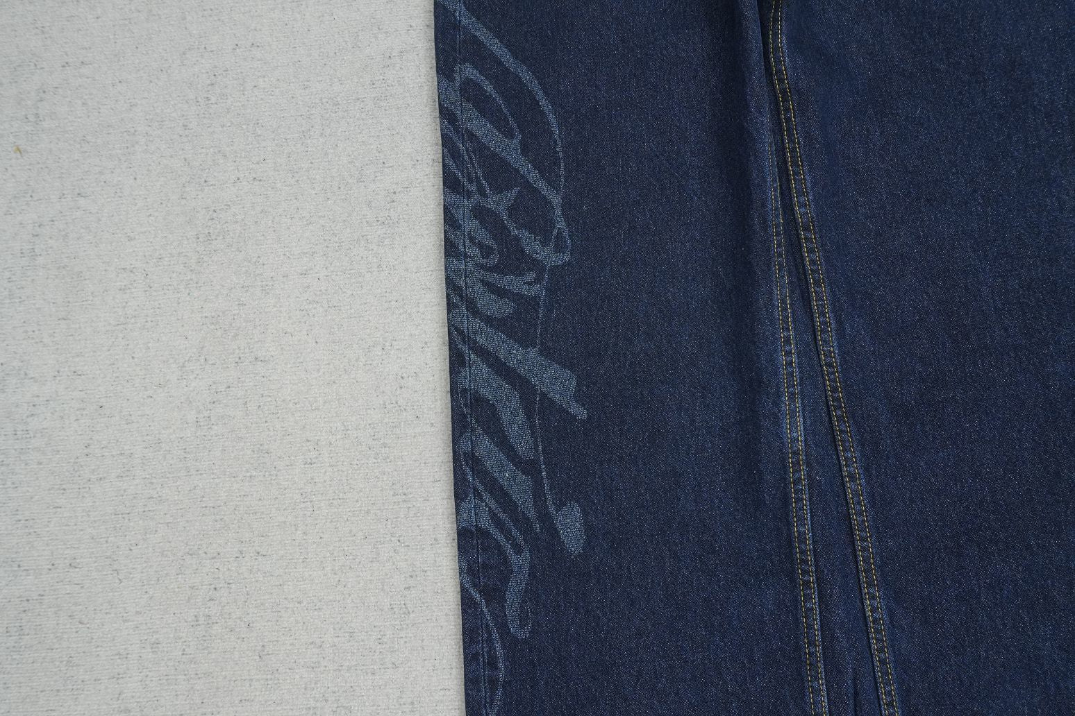 C - JEANS