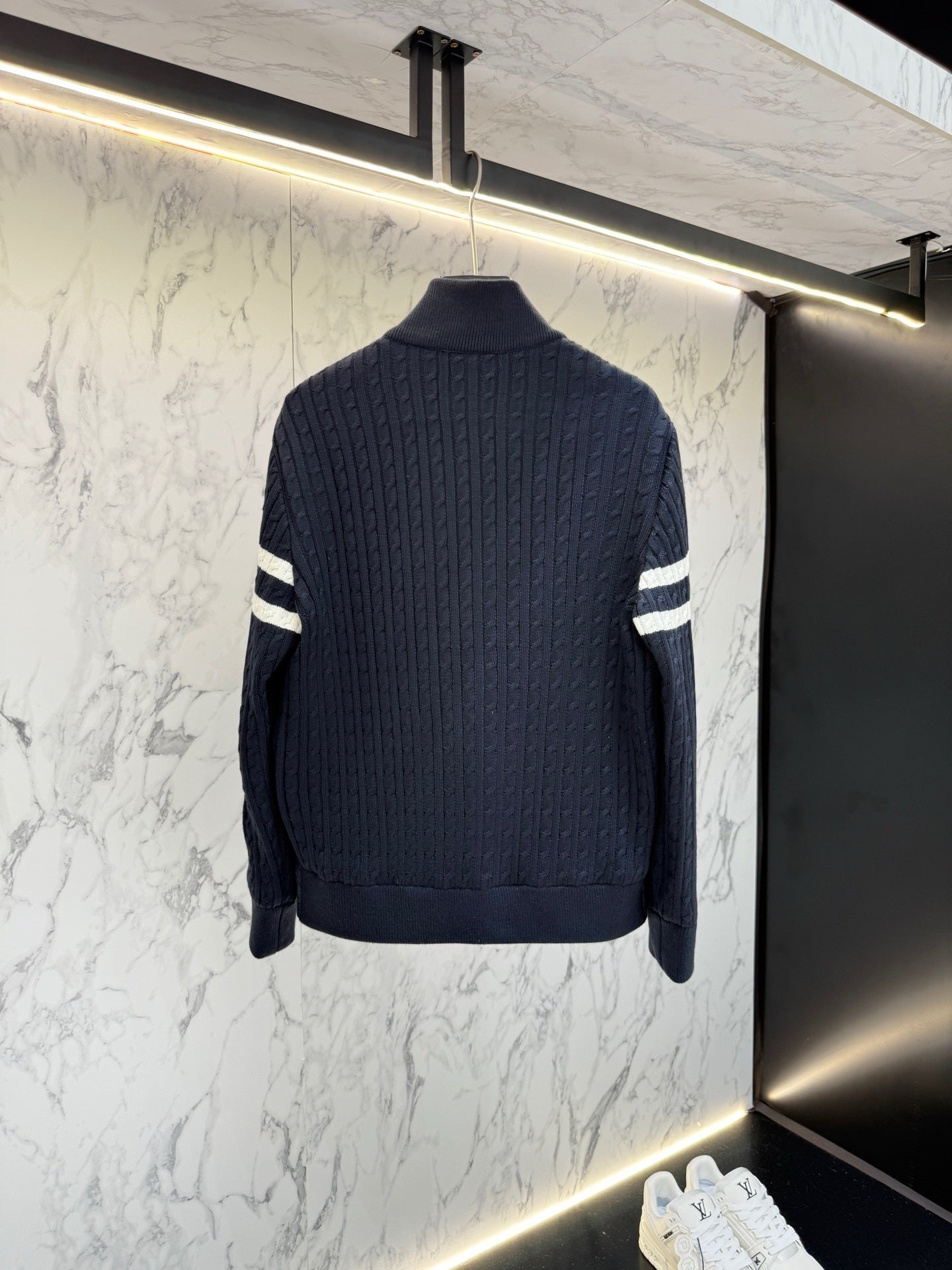P - CARDIGAN