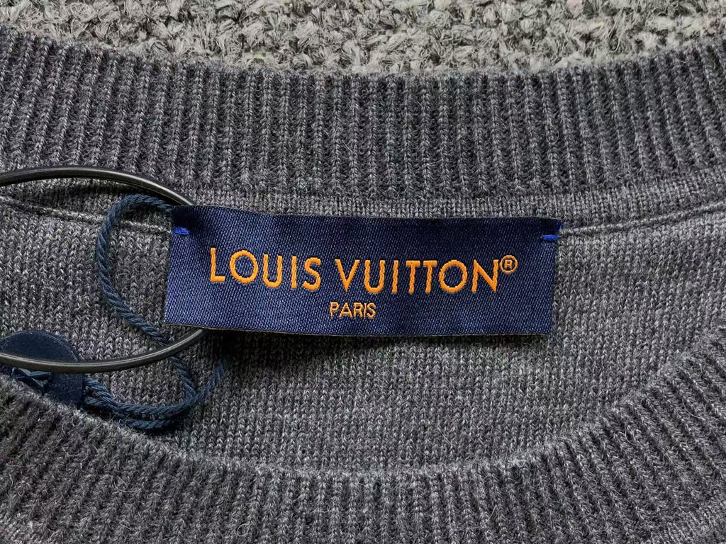 L - SWEATER