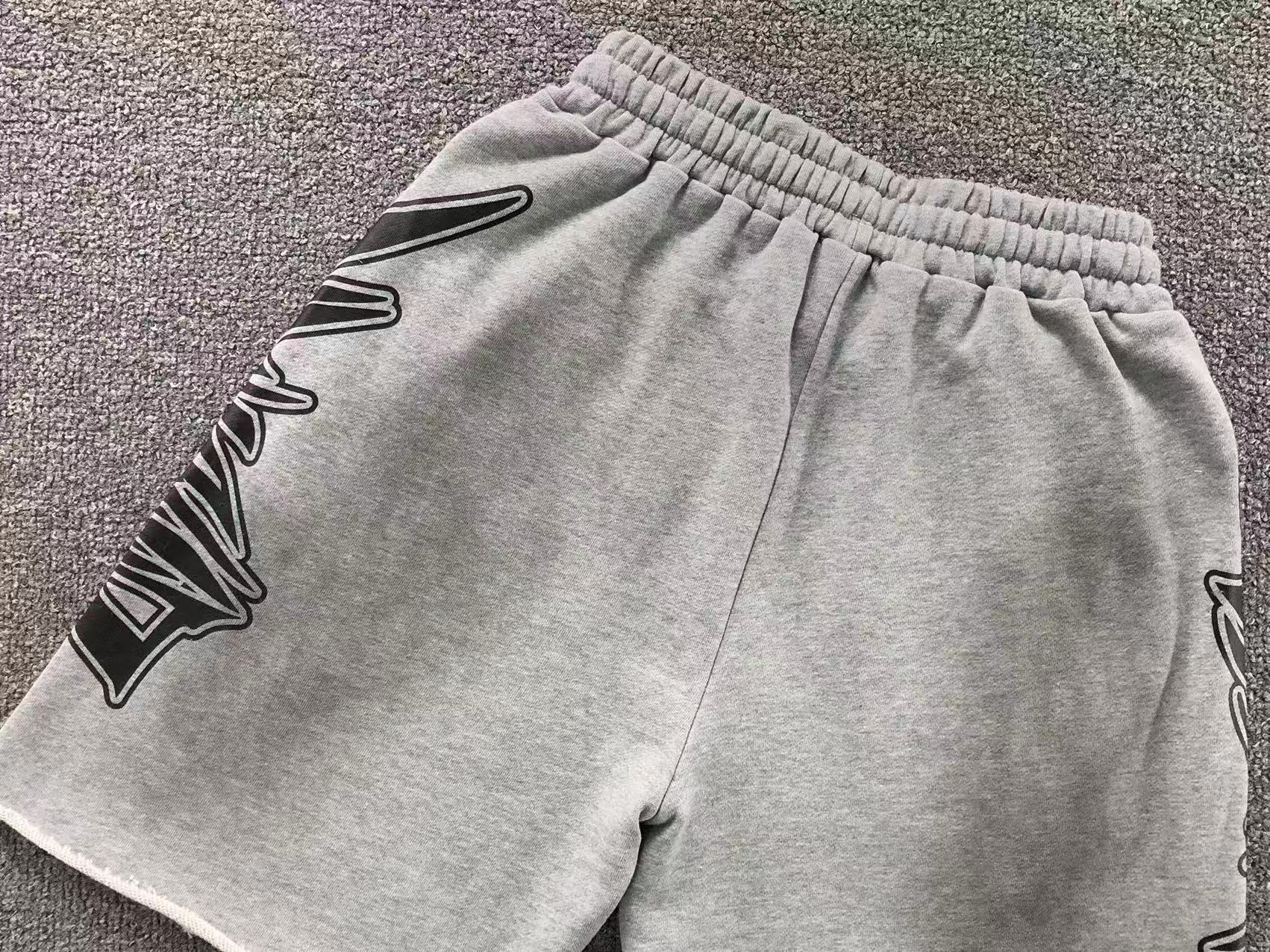 M - SHORTS