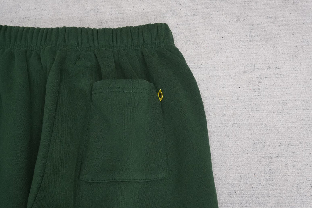 B - SWEATPANTS