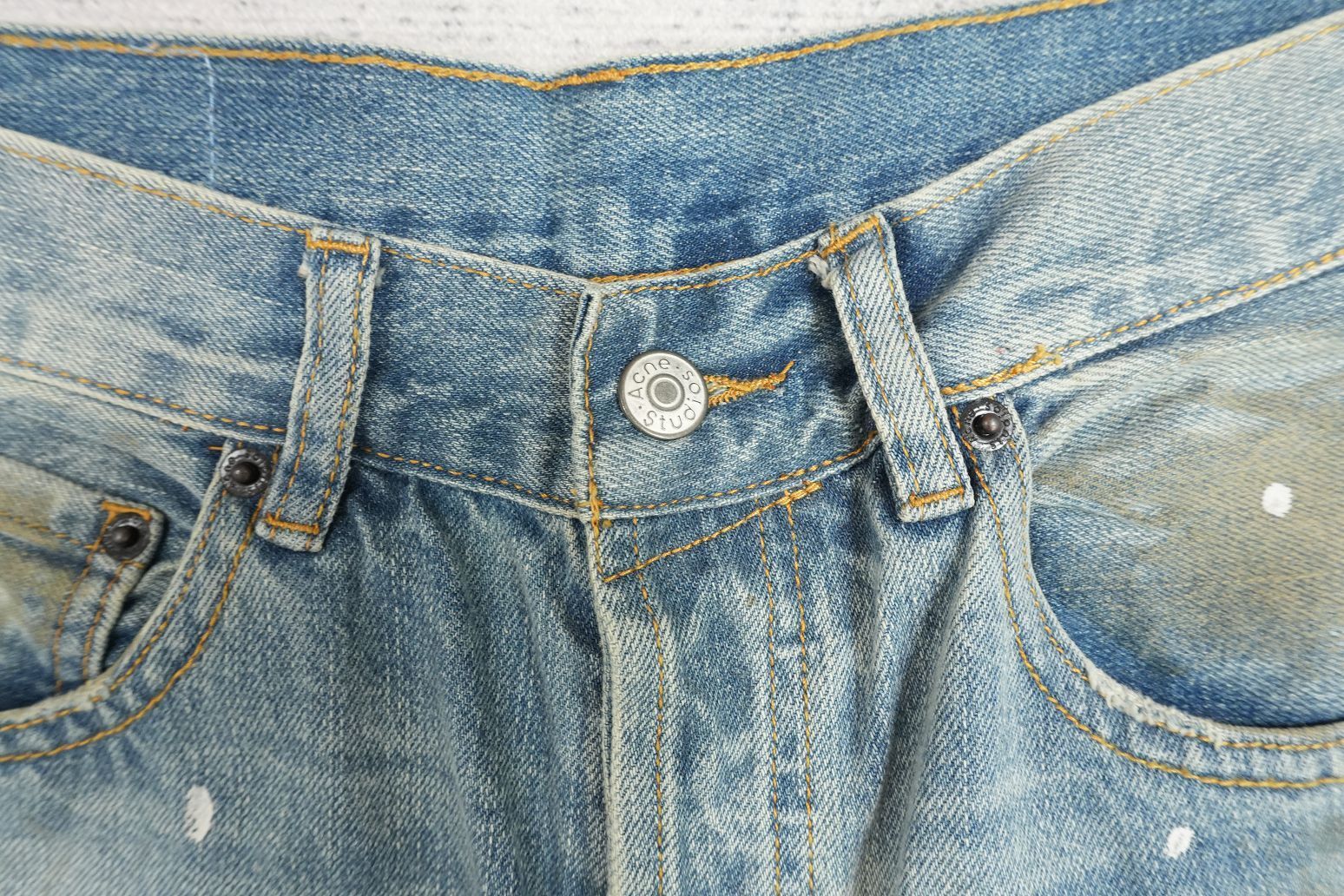 A - JEANS