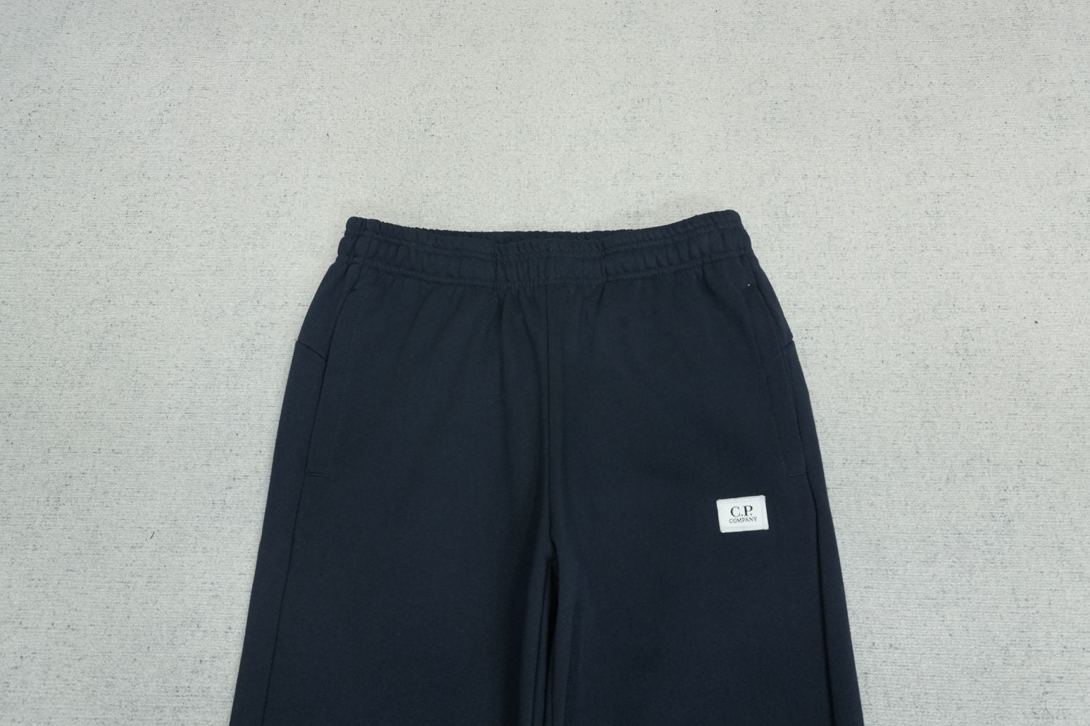C - SWEATPANTS