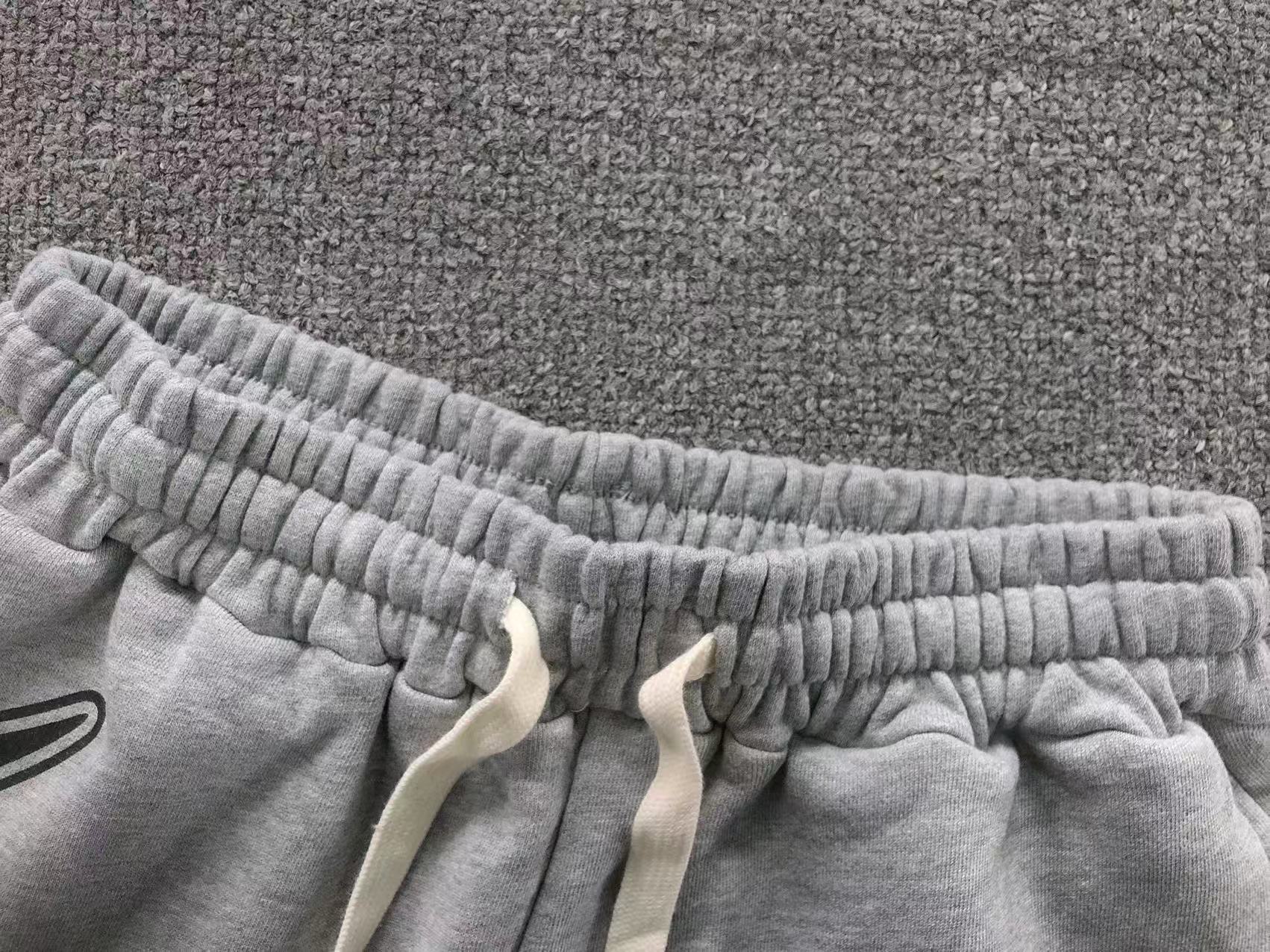 M - SHORTS