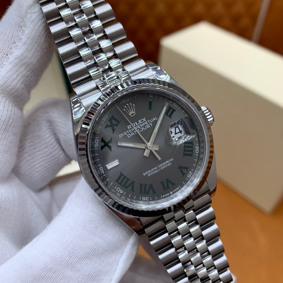 M - Watch