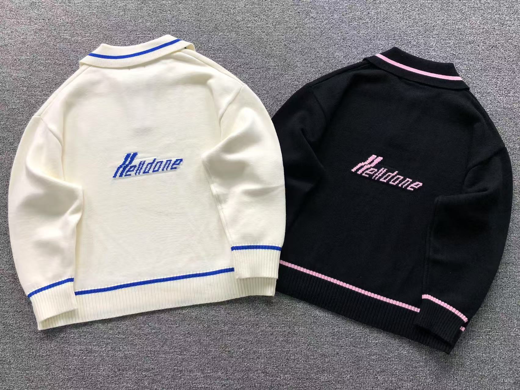 W - SWEATER