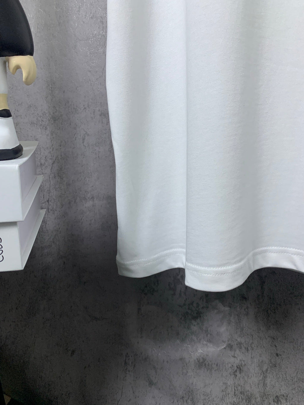 L - TSHIRT