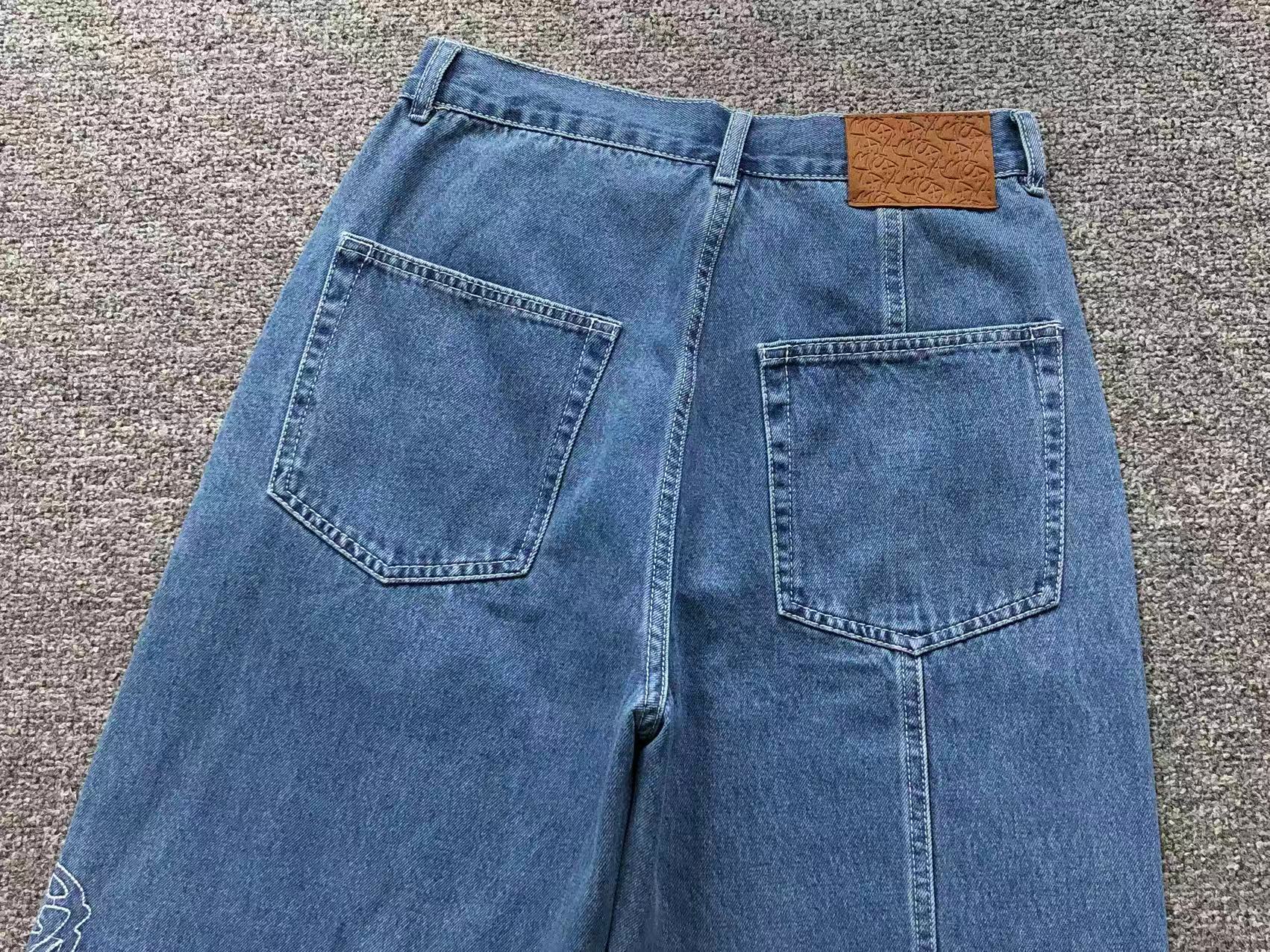 M - SHORTS