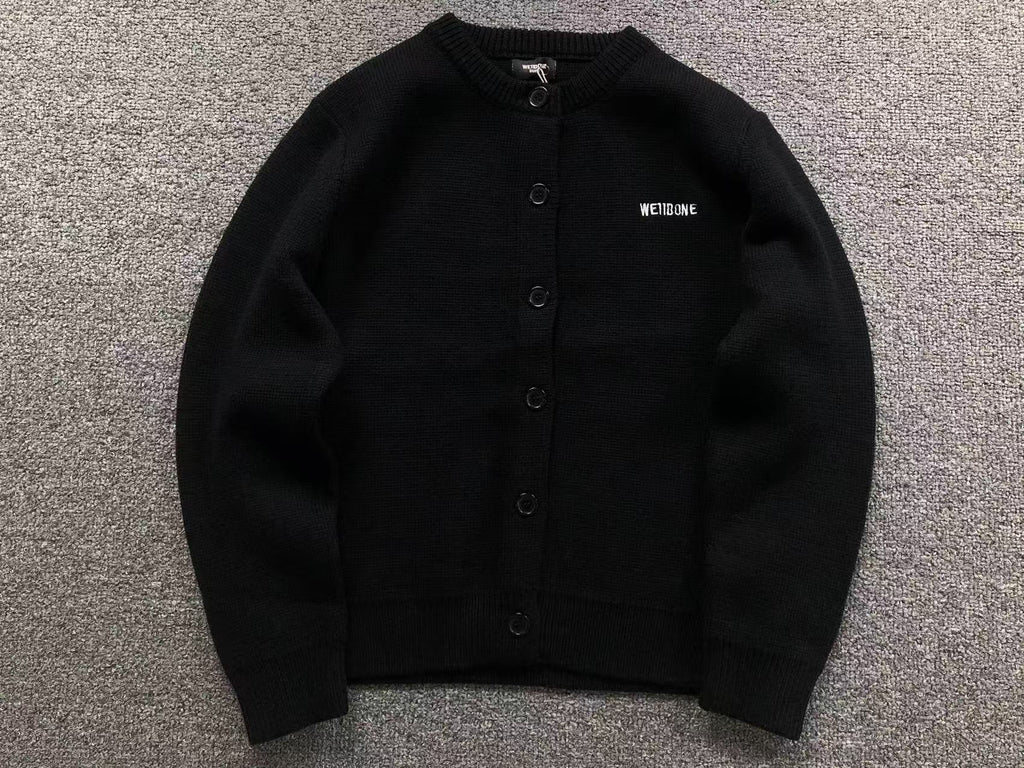 W - SWEATER