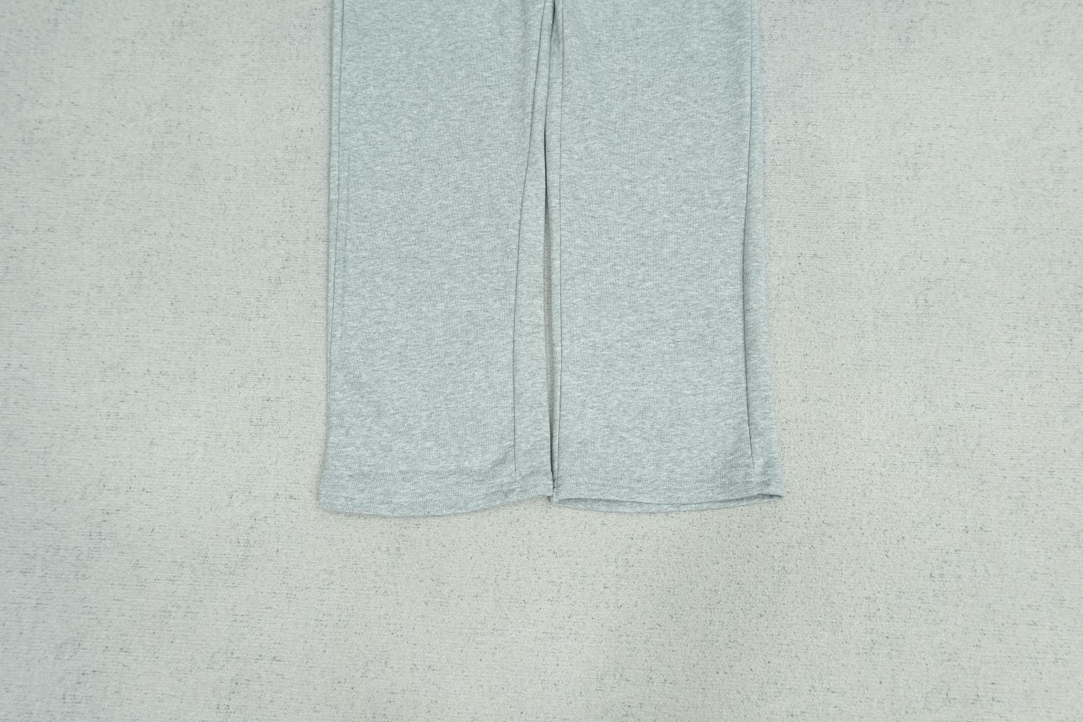 C - SWEATPANTS