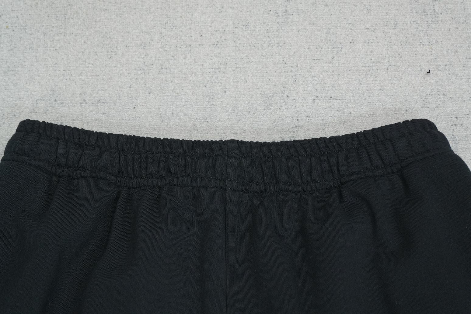 M - SWEATPANTS