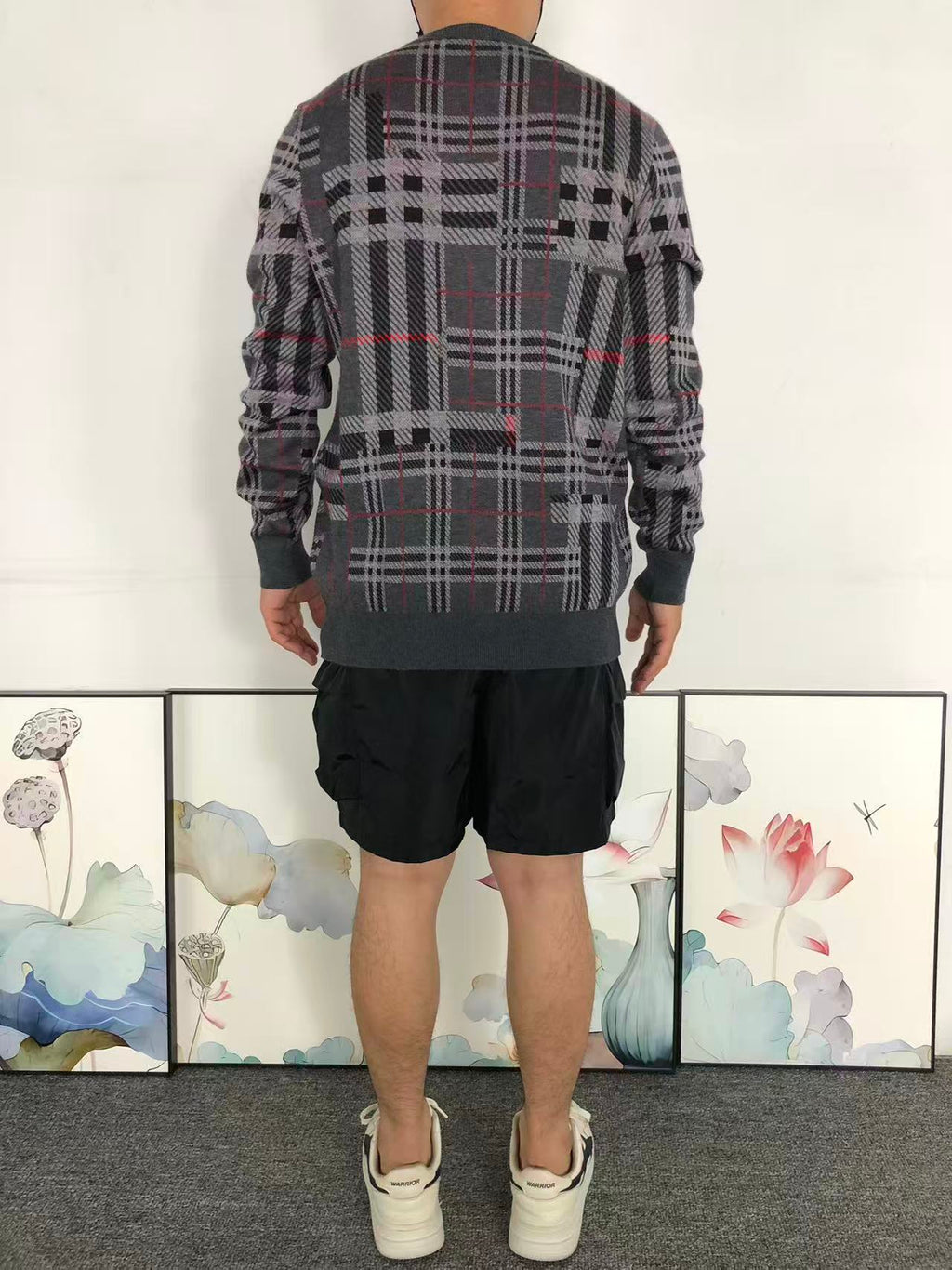 B - SWEATER