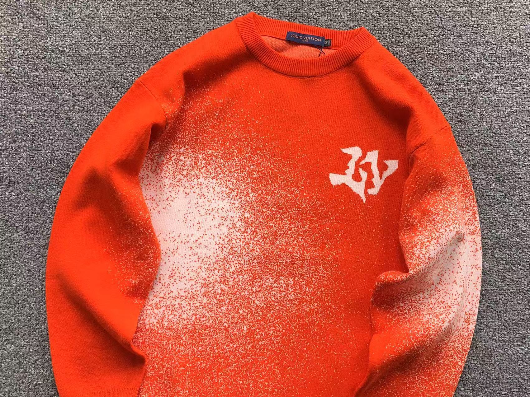 L - SWEATER