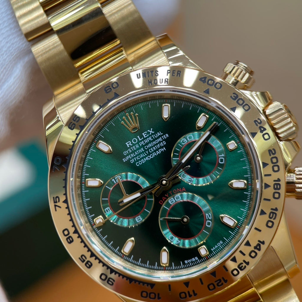 M - Watch