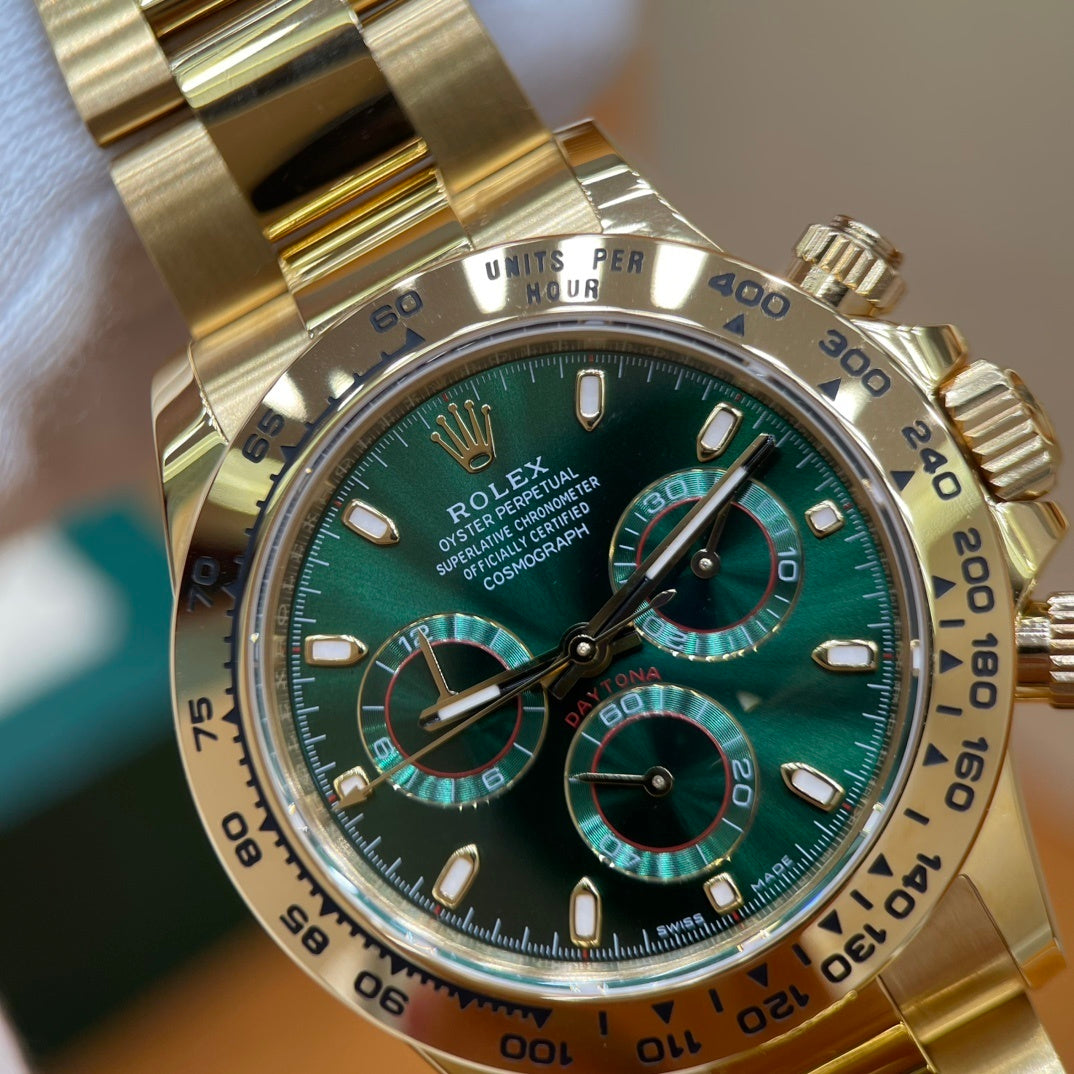 M - Watch
