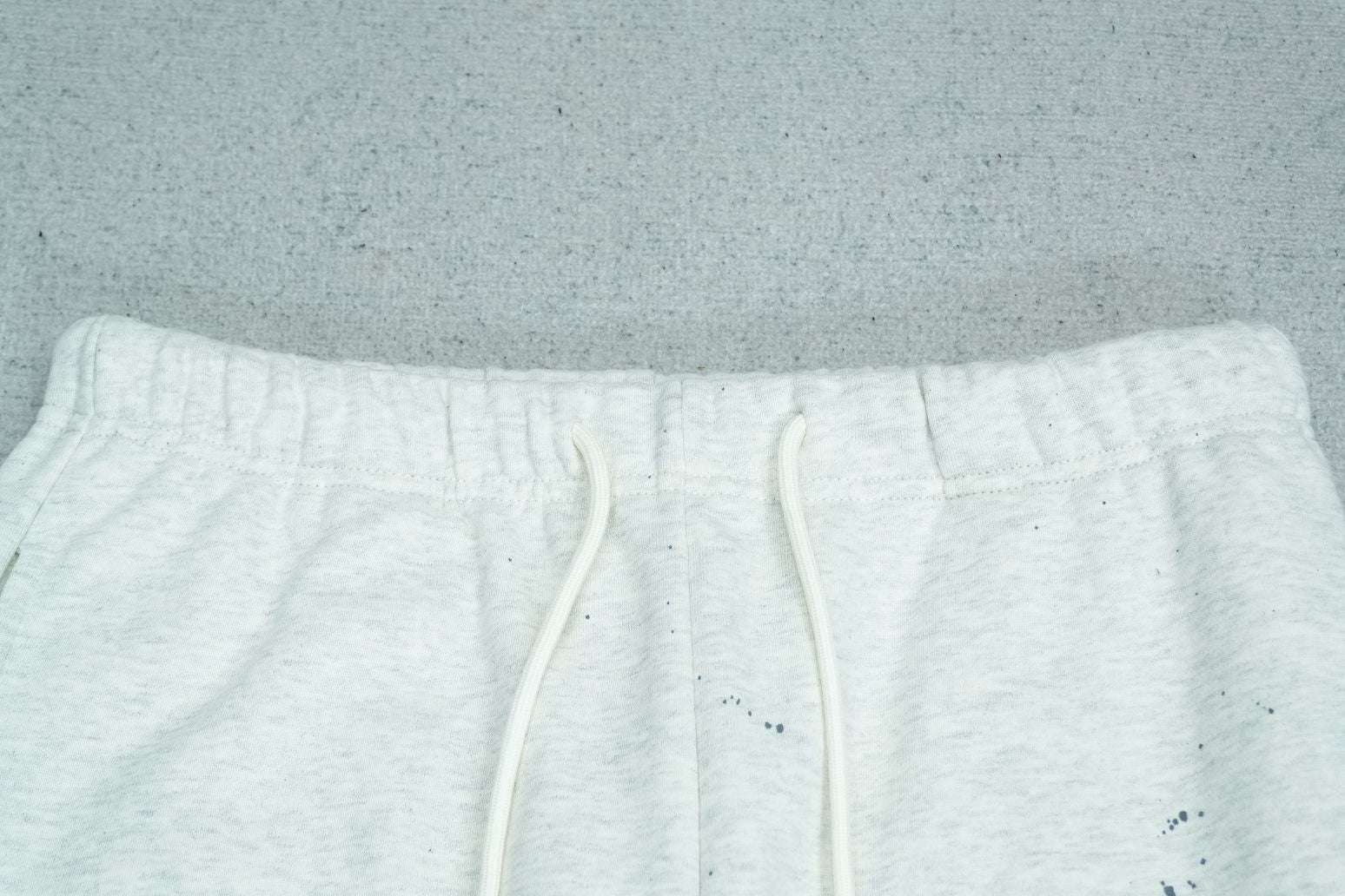 F - SWEATPANTS