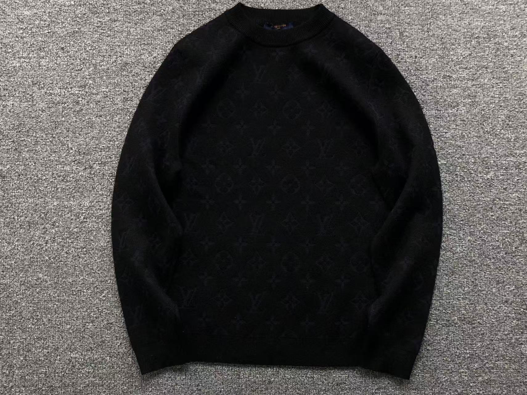L - SWEATER