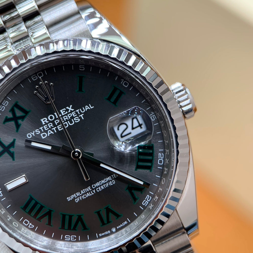 M - Watch