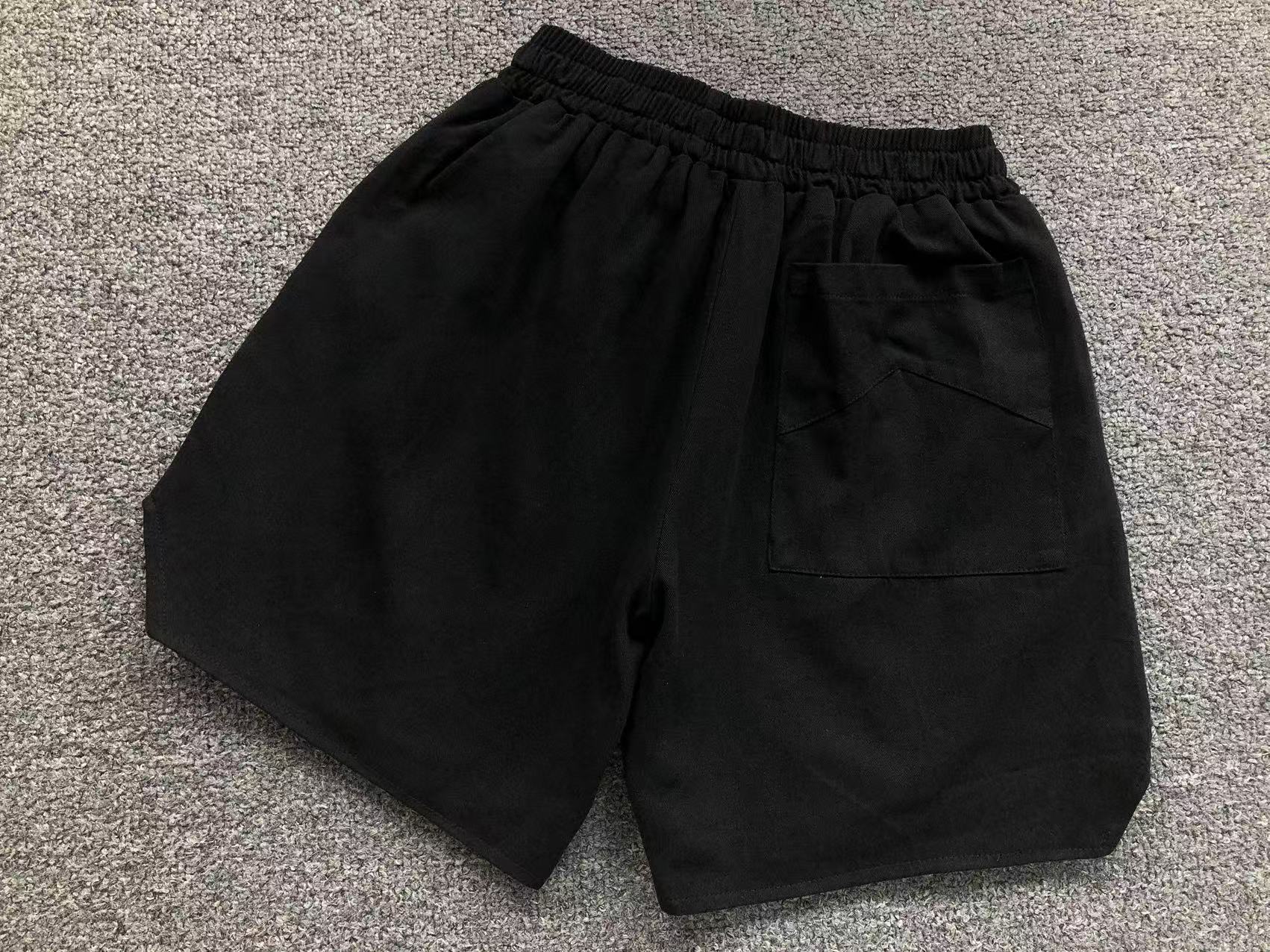 R - SHORTS