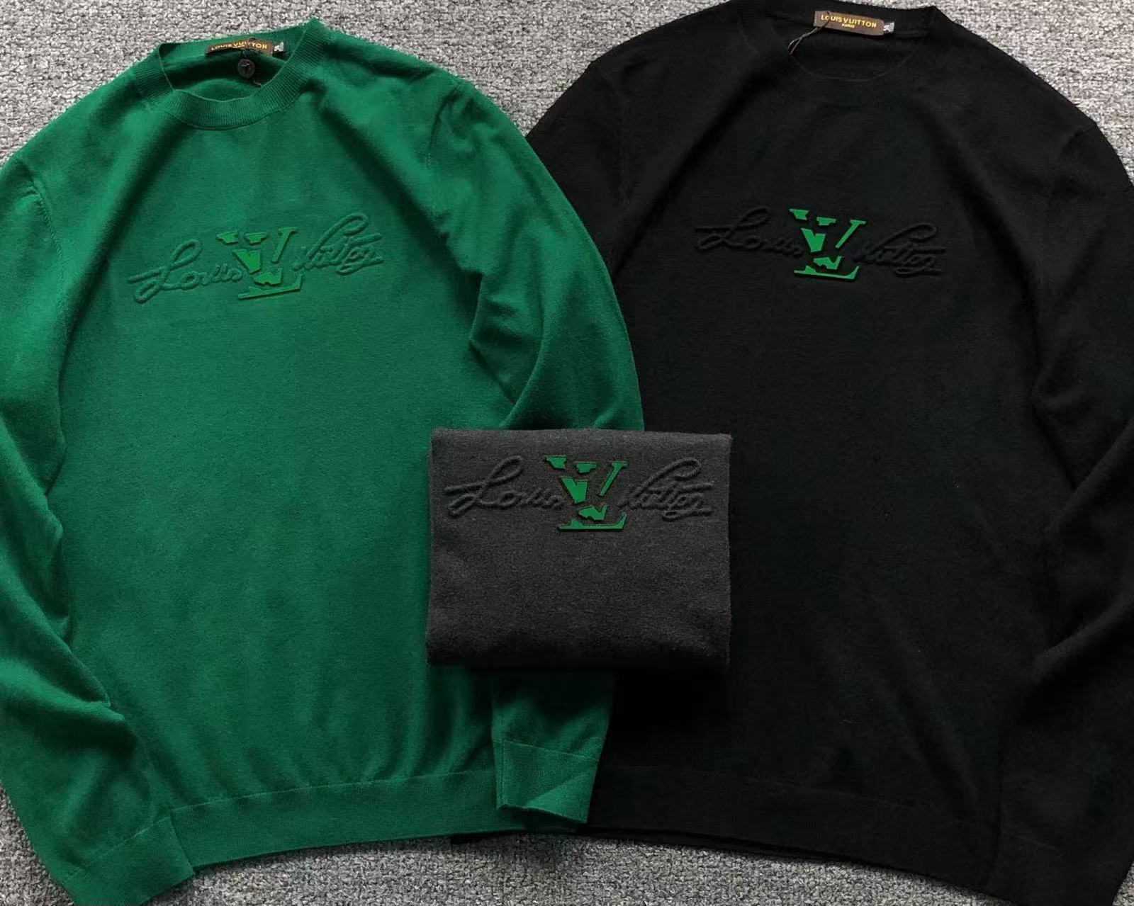 L - SWEATER