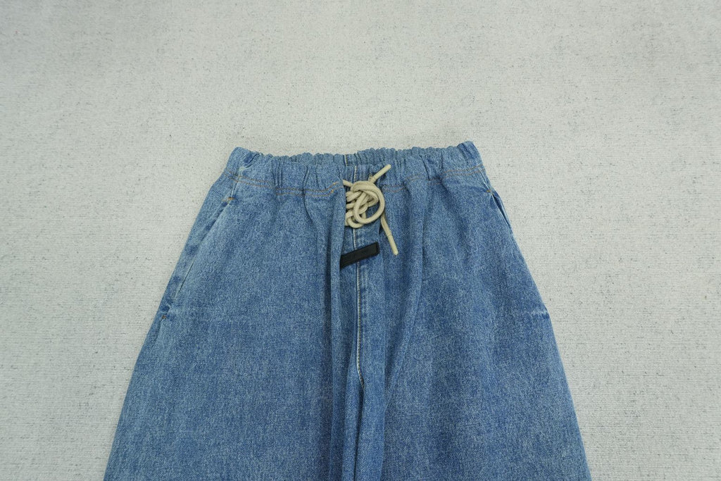 F - SWEATPANTS
