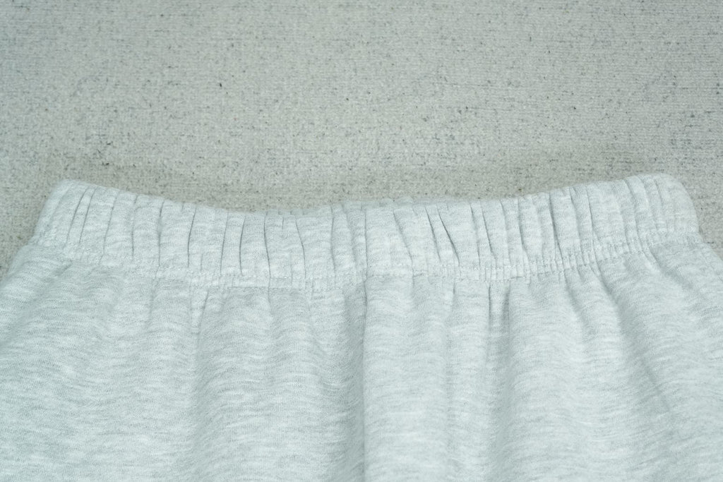 B - SWEATPANTS