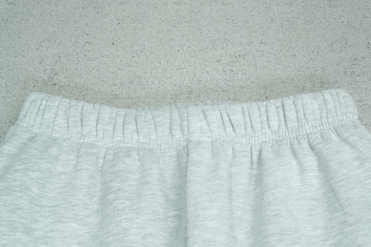 B - SWEATPANTS
