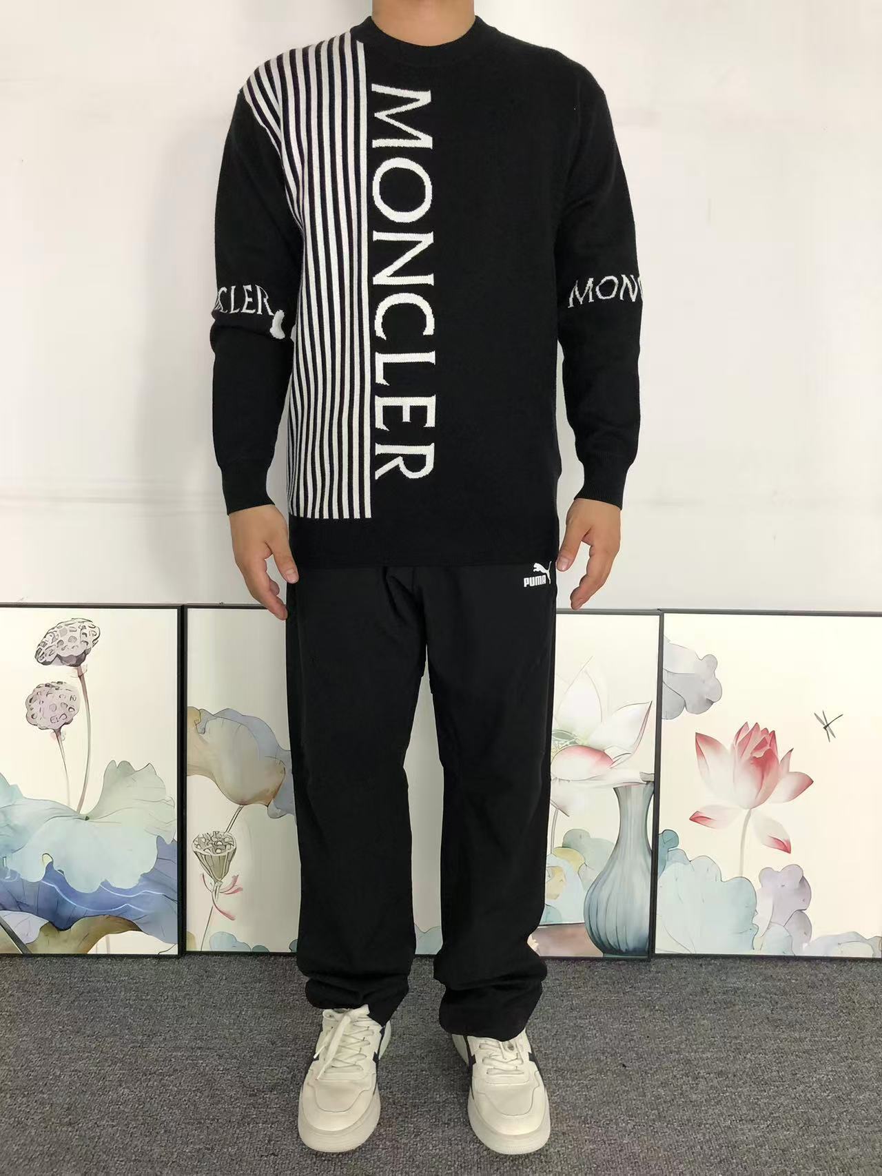 M - SWEATER