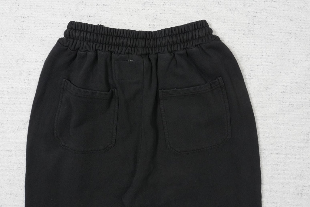 H - SWEATPANTS