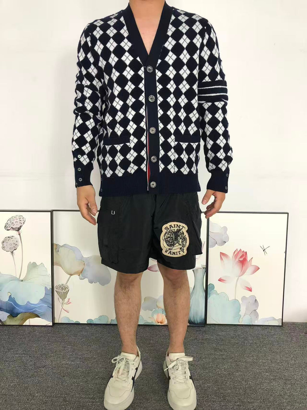 T - SWEATER