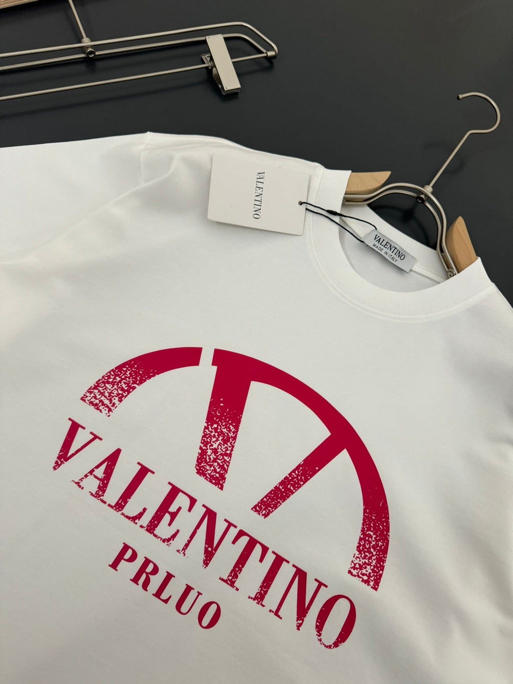 V - TSHIRT