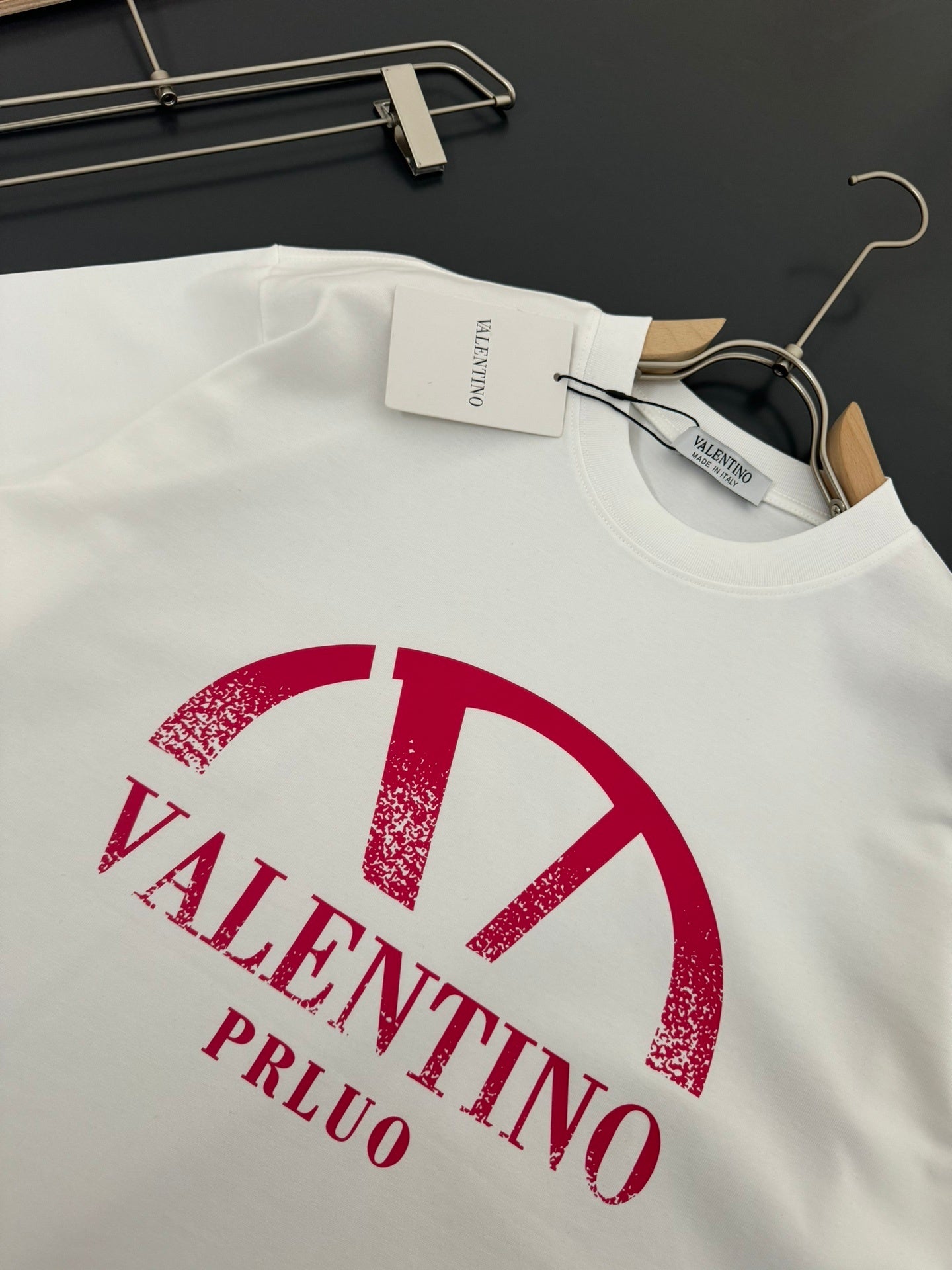 V - TSHIRT