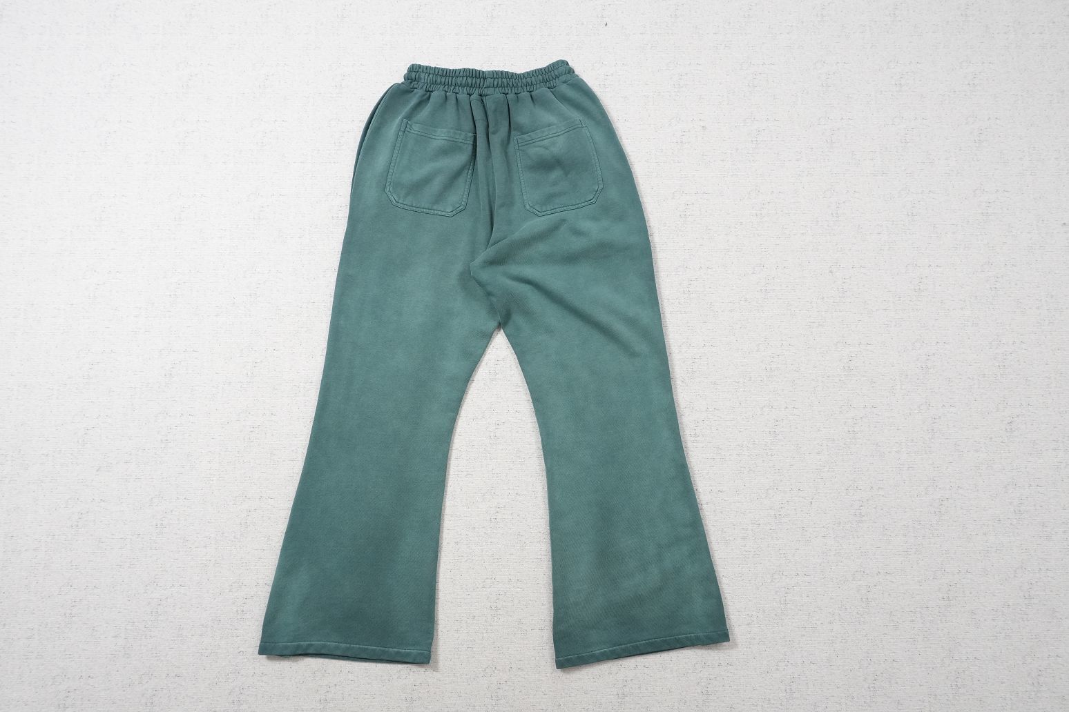 H - SWEATPANTS