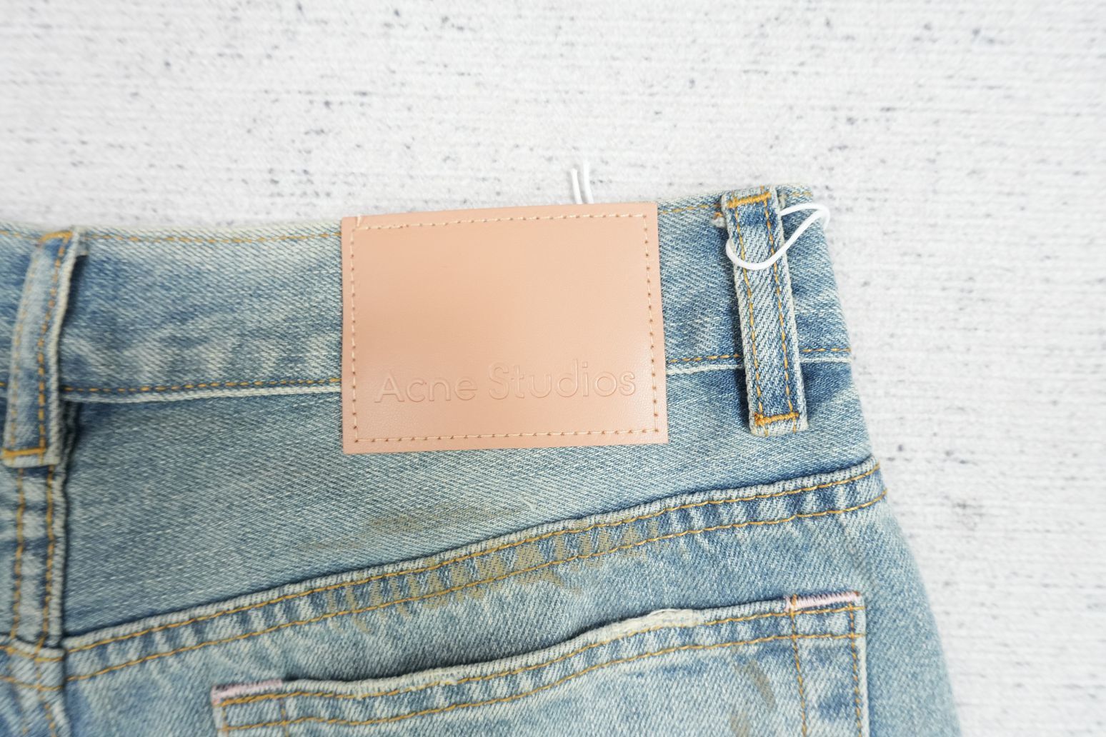 A - JEANS