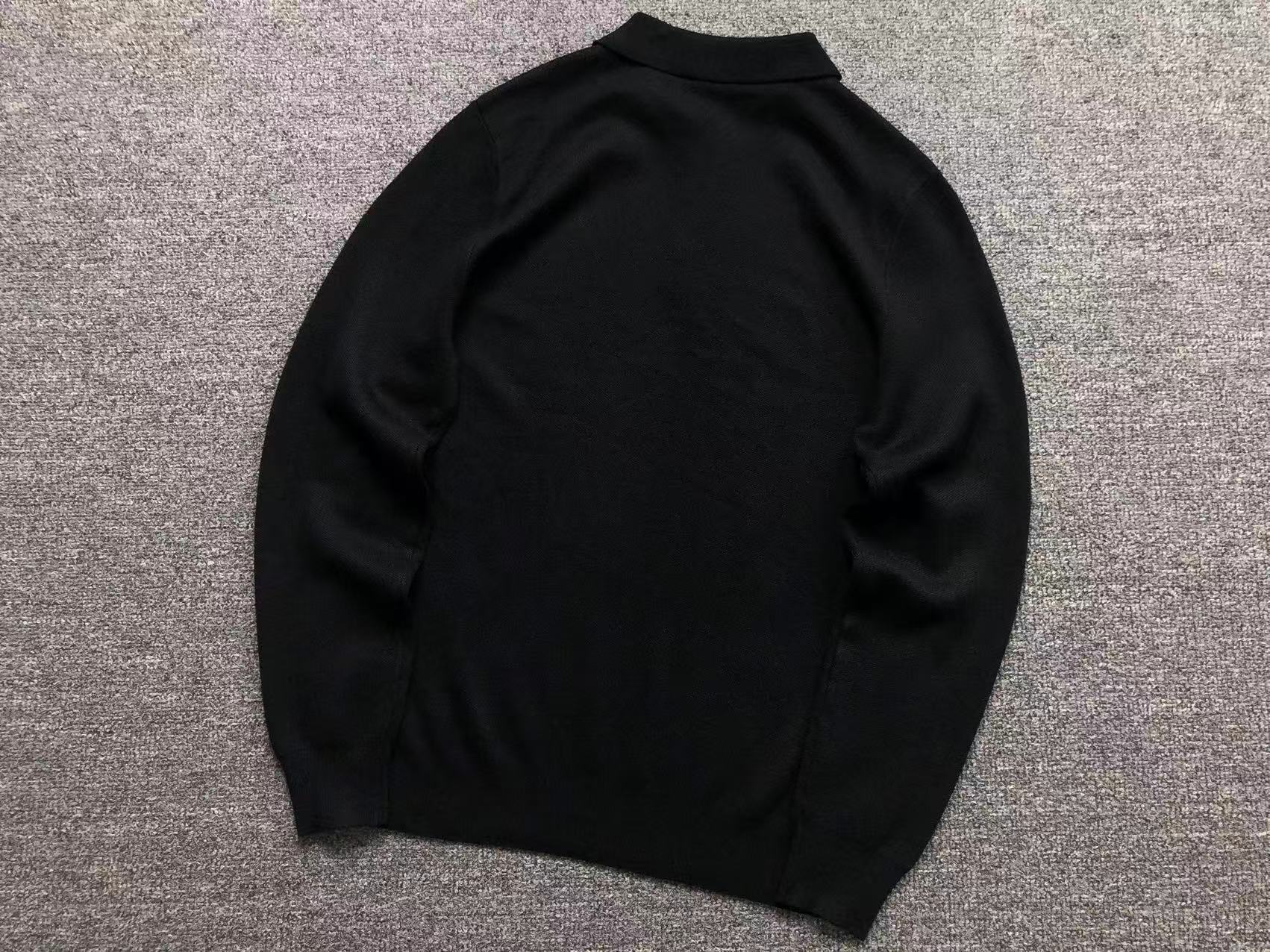 H - SWEATER
