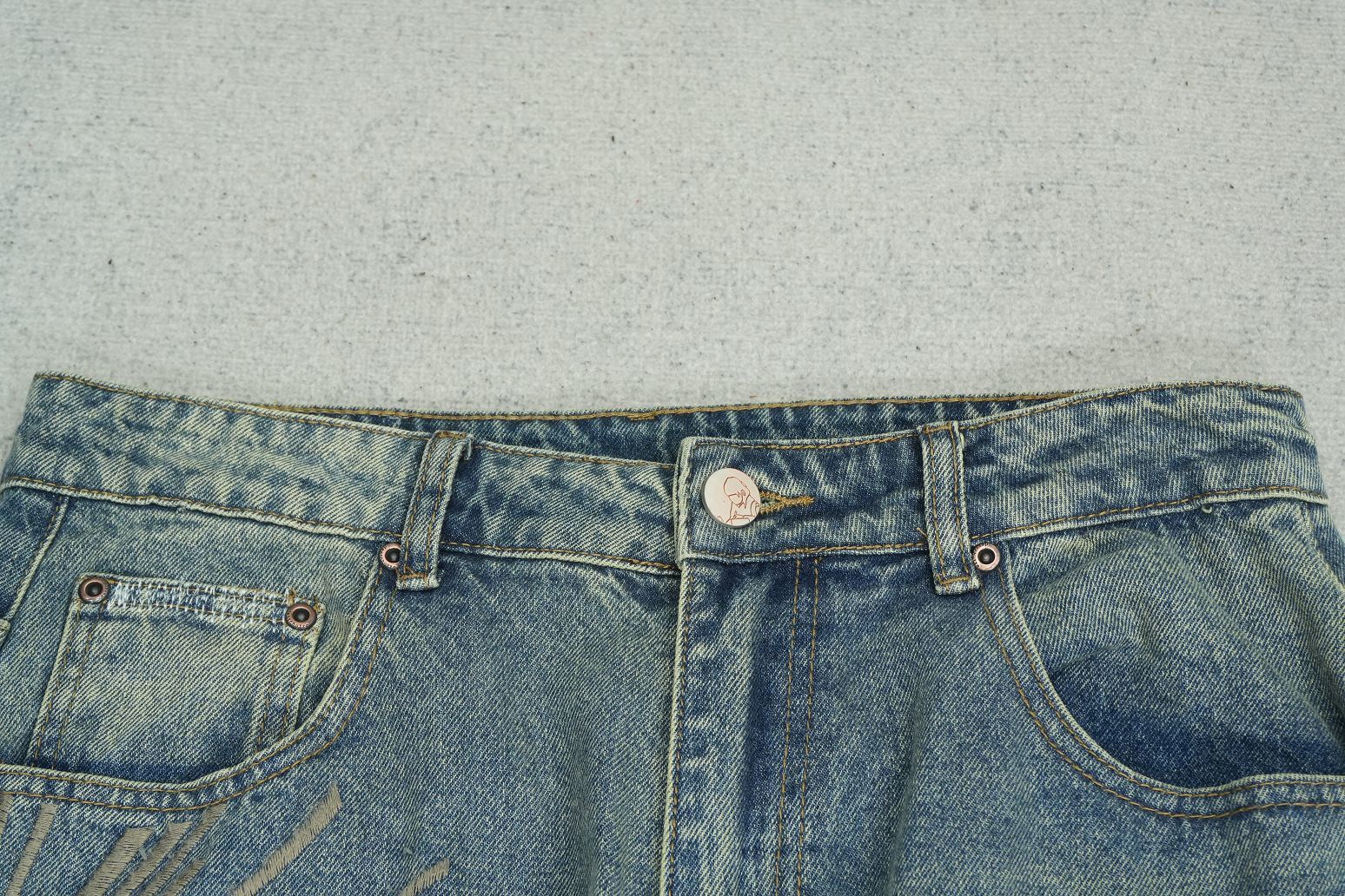 D - JEANS